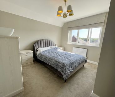 Pentrebane Drive, St Fagans - Photo 6