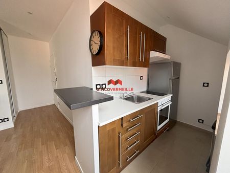 APPARTEMENT T2 MEUBLE - HYPER CENTRE POISSY - Photo 3