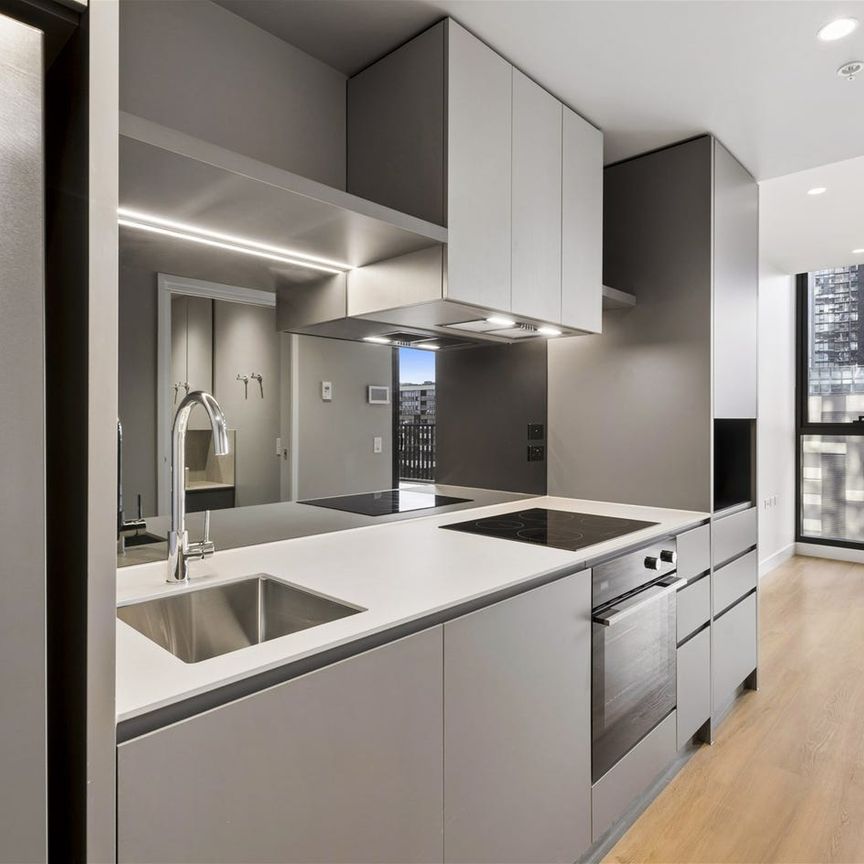 Modern city living at a reduced rent – eligibility criteria apply - Photo 1