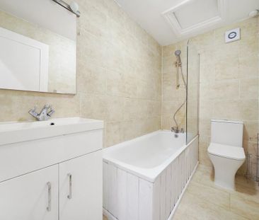 1 bedroom flat to rent - Photo 6