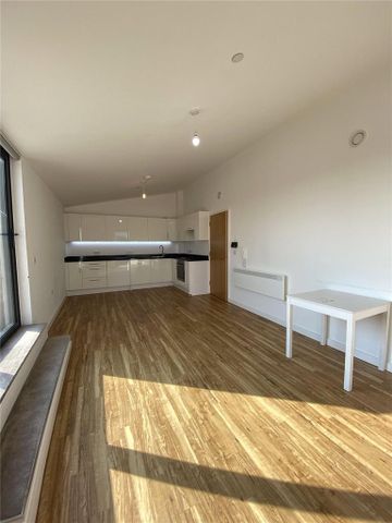 2 bedroom flat to rent - Photo 4