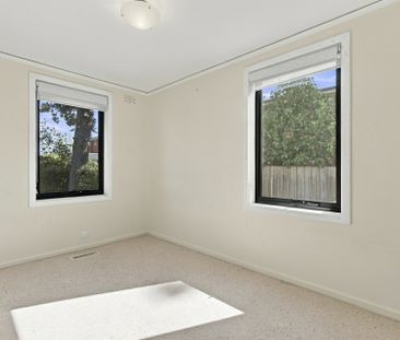 Beautifully Renovated Home on a Generous Block! - Photo 3