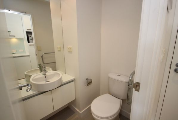 FURNISHED "PARKSIDE" STUDIO APARTMENT - Photo 1