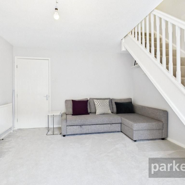 2 bedroom terraced house to rent - Photo 1