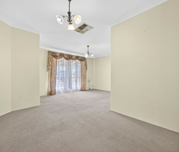 Spacious Family Living In Sought After Erskine - Photo 4