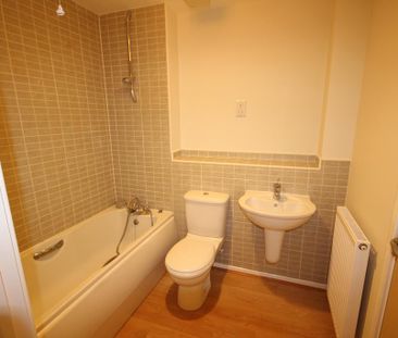 2 bedroom flat to rent - Photo 5