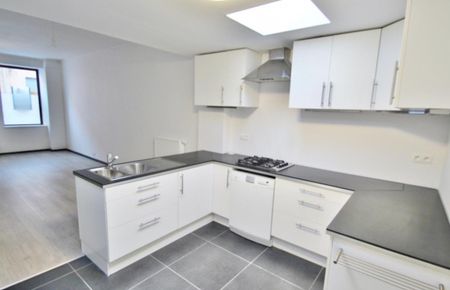 Gerenoveerde woning met 2 slpk voor 1.050 EUR/mnd - Photo 2