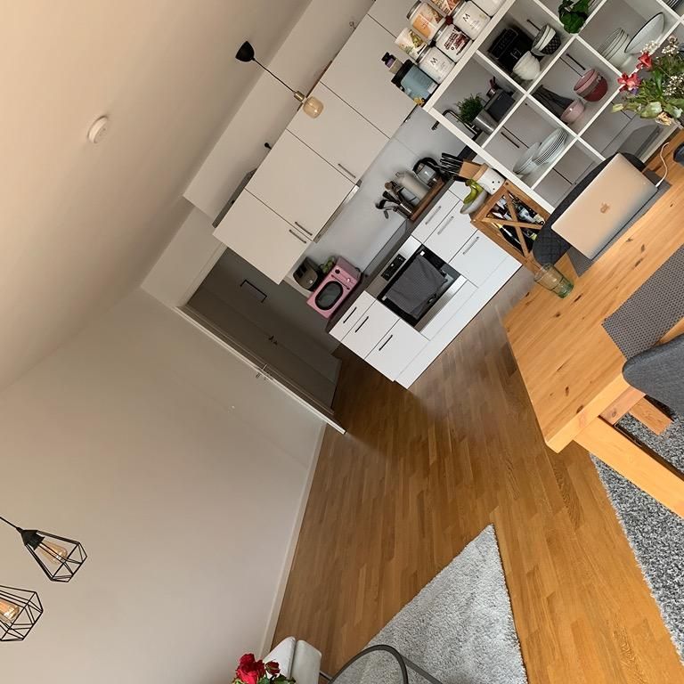 <h1 class="md:text-xl md:leading-6 mt-4 md:mt-10 lg:mb-6 mb-3 text-primary-500 font-semibold text-base leading-5"> Wohnung in Offenbach am Main (Zentrum) </h1> - Photo 1