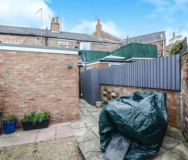 2 bedroom terraced house to rent - Photo 6