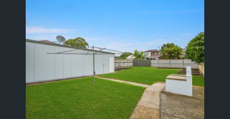 Renovated Coastal Charm - Photo 2