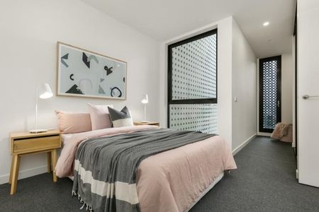 Modern Contemporary Living in the Heart of Windsor - Photo 4