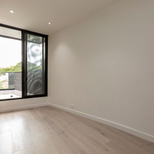 One Bedroom Apartment in the Heart of Erskineville - Photo 2