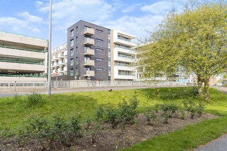 Park Place, STEVENAGE - Photo 2