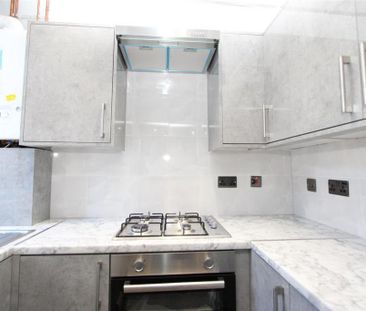 2 bedroom townhouse to rent - Photo 6