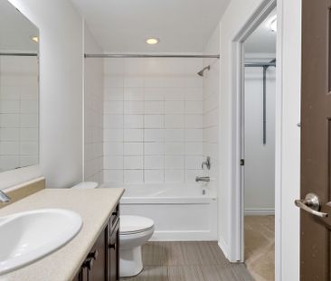 For Lease - 220 Sarah Cline Drive, Oakville, Ontario - Photo 2