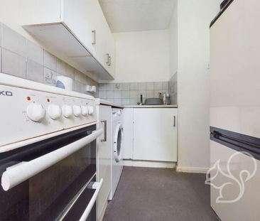 1 bedroom flat to rent - Photo 5