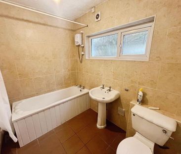 21 Ridgeway Street, Lisburn, BT28 1BY - Photo 6