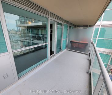 Vibe at Liberty Village Lofts - Photo 6
