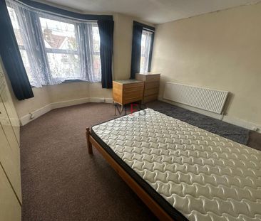 4 bedroom house to rent - Photo 2