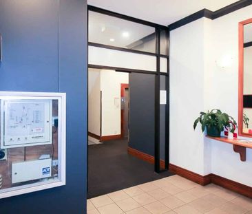 One-Bedroom Apartment in the Heart Wellington Central - Photo 3