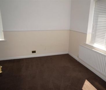 2 bedroom maisonette to rent - Photo 6