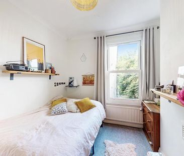 4 bedroom terraced house to rent - Photo 5