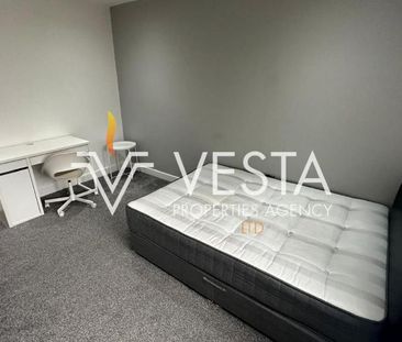 5 bedroom semi-detached house to rent - Photo 6