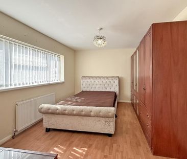 3 bedroom semi-detached house to rent - Photo 4