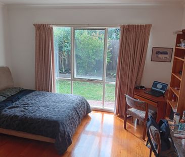 Cheltenham - Photo 4