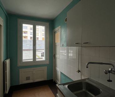 Location Appartement 3 pièces 55m² CHAMBERY 73000 - Photo 2