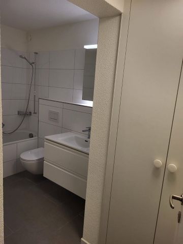 2.5 Zimmer, 64 m², 3. Stock - Photo 2