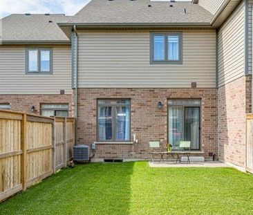 For Lease - 323 Frances Avenue, Hamilton, Ontario - Photo 4