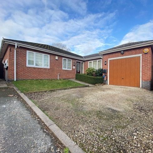 School Lane, Leamington Spa, CV31 - Photo 1