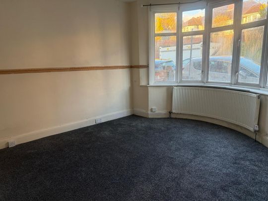 2 Bed Semi-Detached House, Talbot Road, LU2 - Photo 1