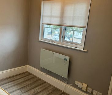 2 Bed Flat, Hallswelle Road, NW11 - Photo 1