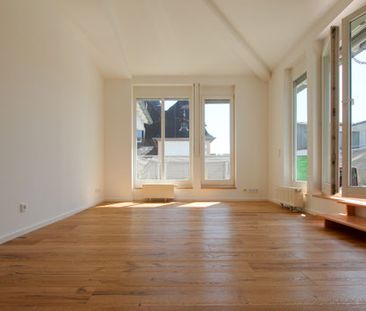 Moderne Penthouse-Wohnung mit zwei Dachterrassen in beliebter Wohnl... - Photo 1