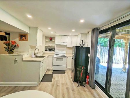 For Lease - 498 Hidden Trail, Toronto, Ontario - Photo 5