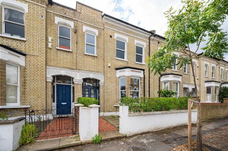 4 bedroom terraced house to rent - Photo 2