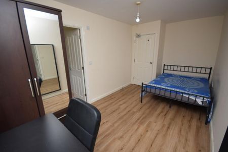 4 bedroom house to rent - Photo 2