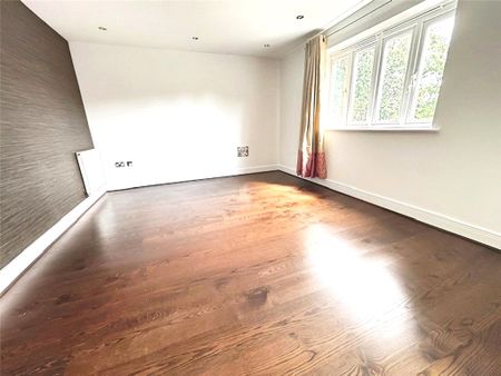 Dunnell Close, Sunbury-on-Thames, Surrey, TW16 6PX - Photo 4