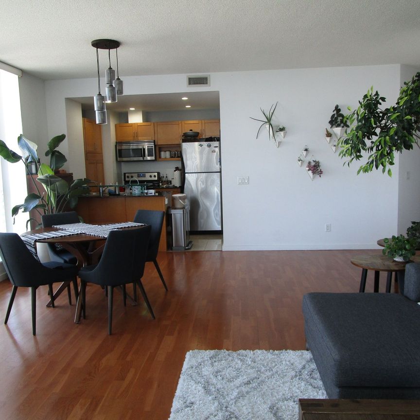 For Lease - 218 Queens Quay Street Unit# 1512, Toronto, Ontario - Photo 1