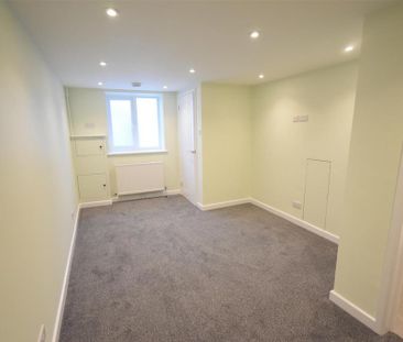 1 bedroom terraced house to rent - Photo 5