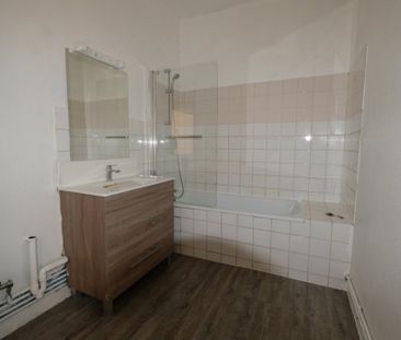 Location Appartement 4 pièces 89m² ST ETIENNE 42000 - Photo 5