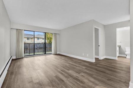 Maple Manor Apartments - Photo 3