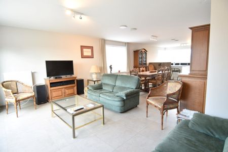 Ruim duplex appartement met terras en 3 slaapkamers in Gullegem - Photo 4