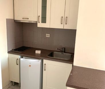 Location Appartement 1 pièce 27m² - Photo 2