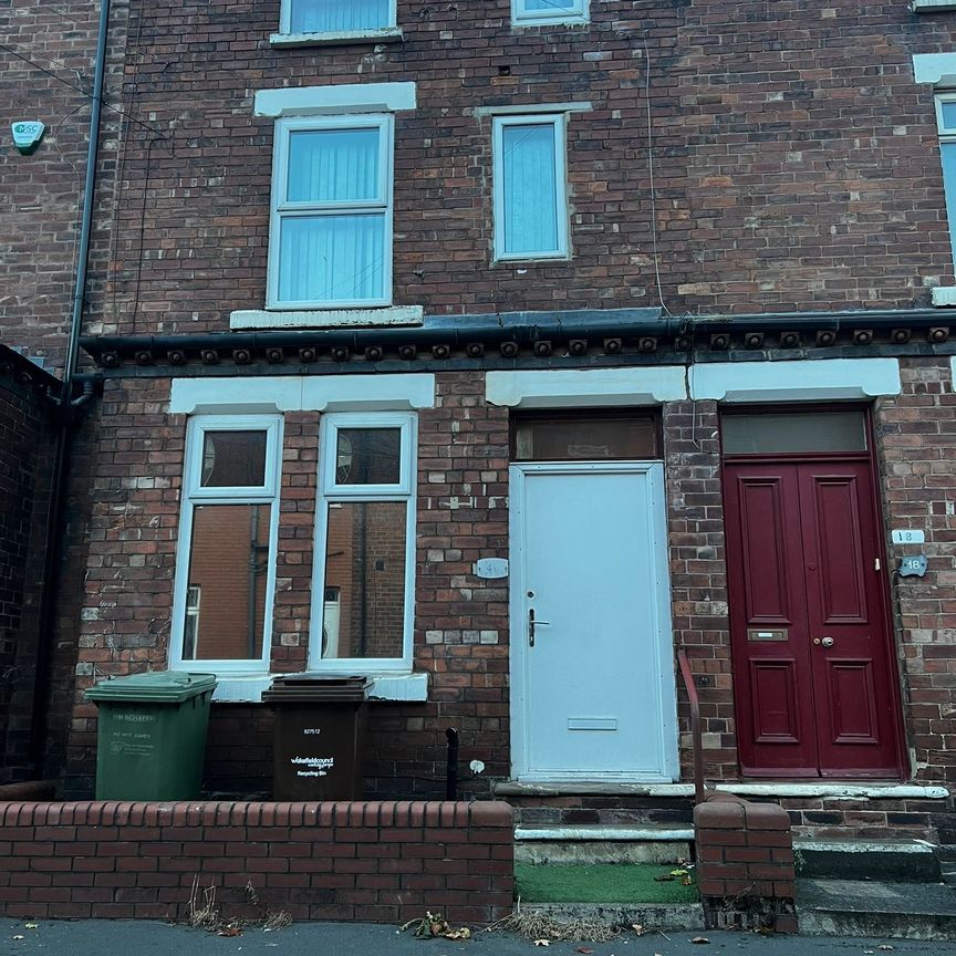 Wesley Street Room 5 - Photo 1