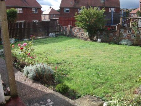 2 bedroom semi-detached house to rent - Photo 2