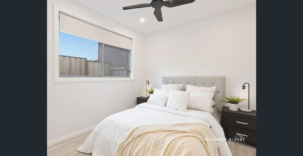 Luxury Designer Home – Built for Comfort, Style & Convenience - Photo 1