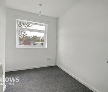 4 bedroom terraced house to rent - Photo 4